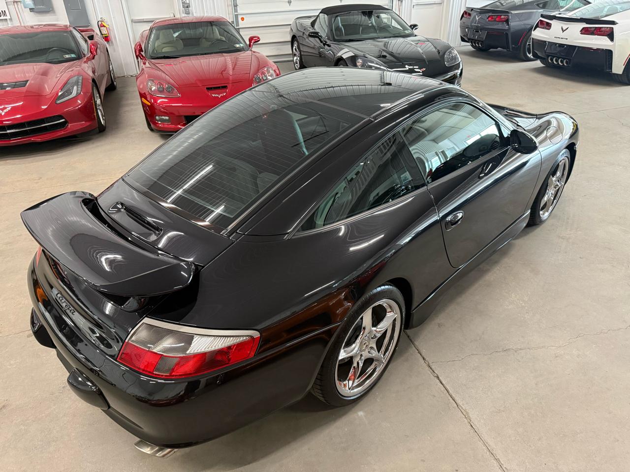 Porsche 911 Carrera 2dr Carrera Targa 6-Spd Manual 2002