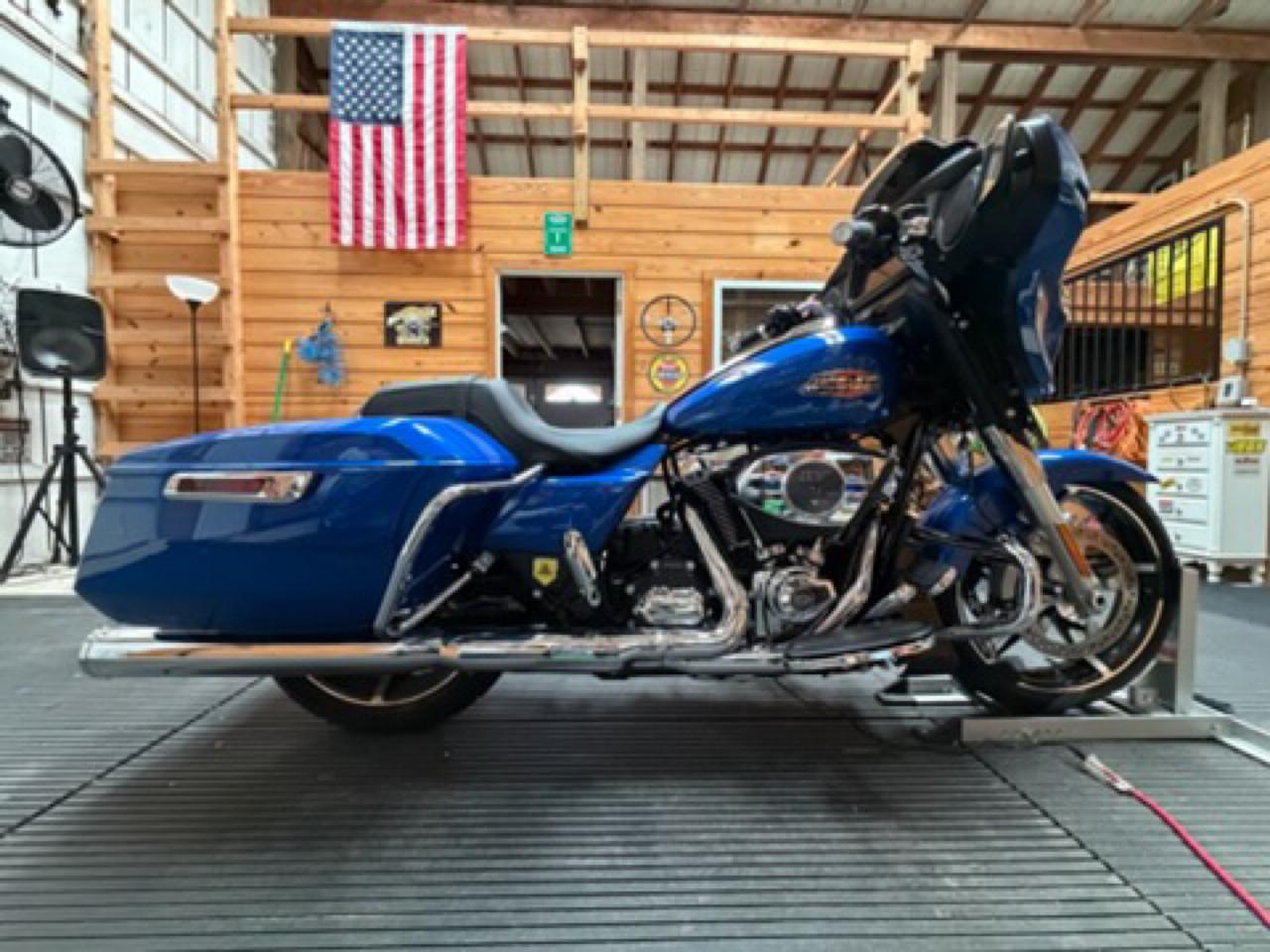 Harley-Davidson FLHX Street Glide 2024