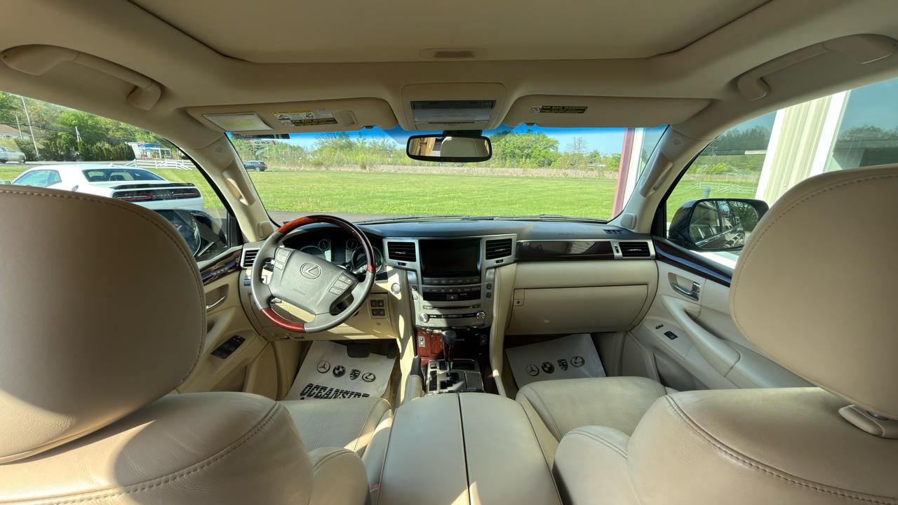 Lexus LX 570 4WD 4dr 2013