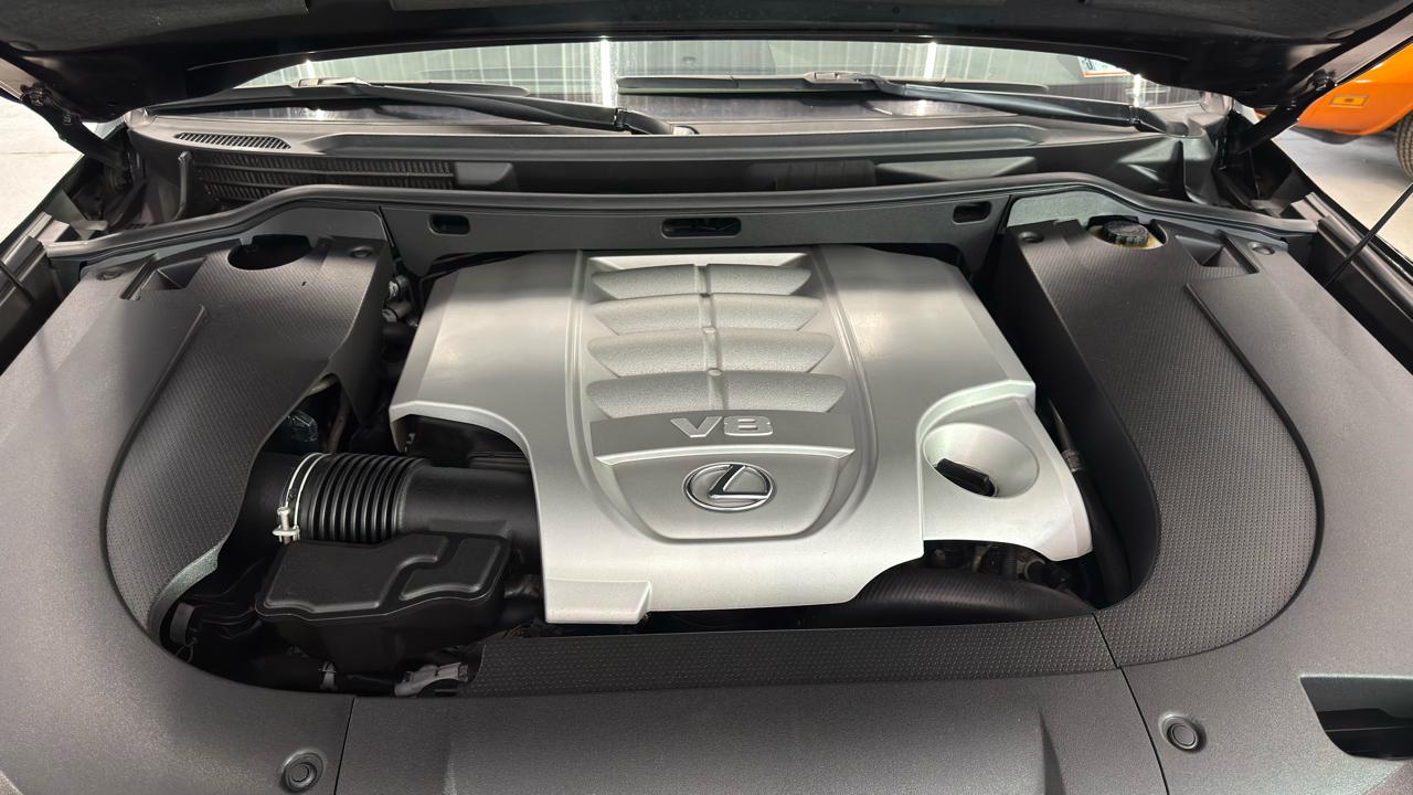 Lexus LX 570 4WD 4dr 2013