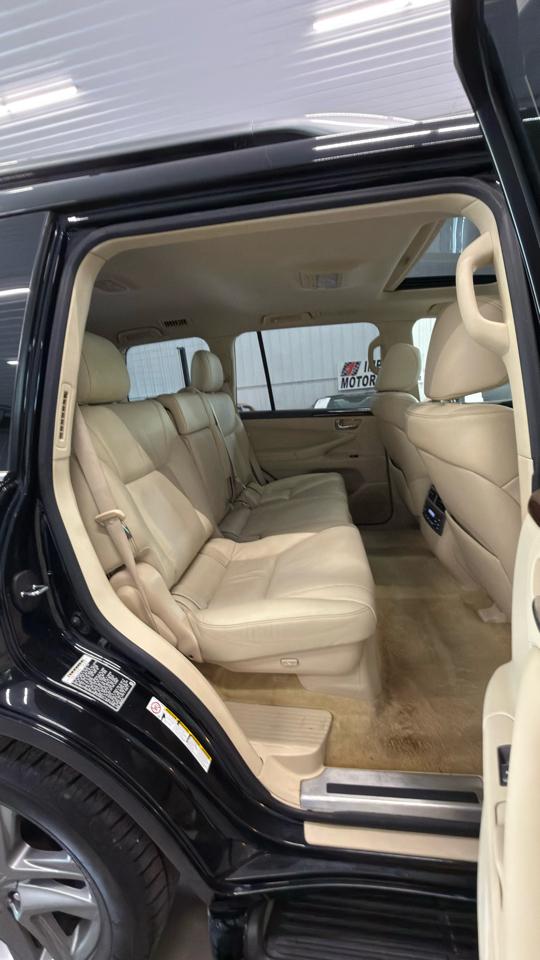 Lexus LX 570 4WD 4dr 2013