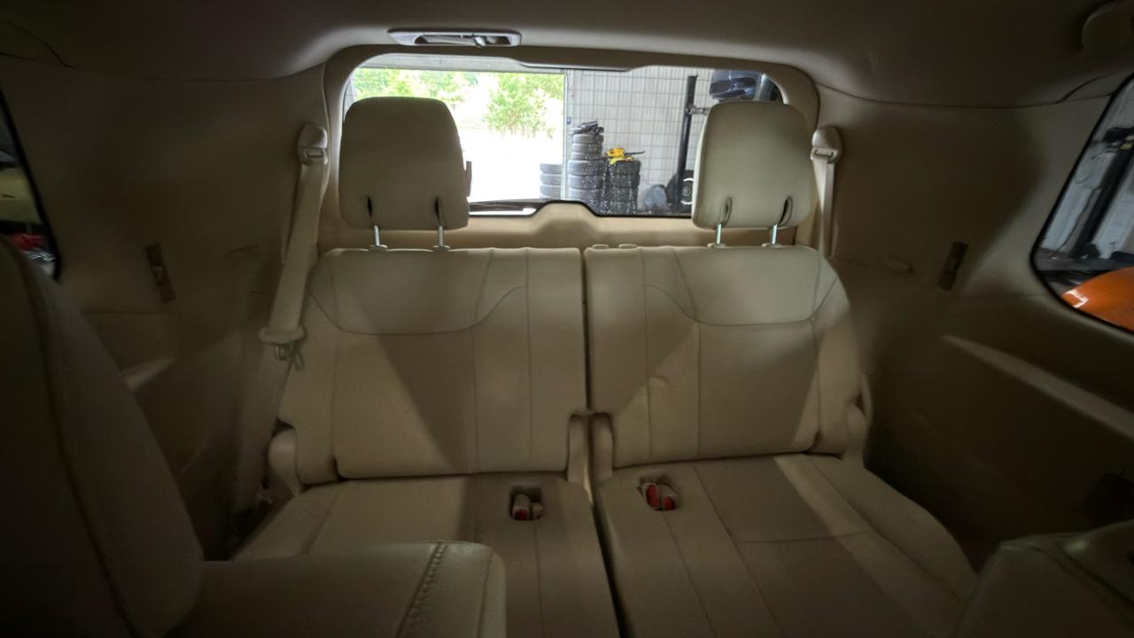 Lexus LX 570 4WD 4dr 2013
