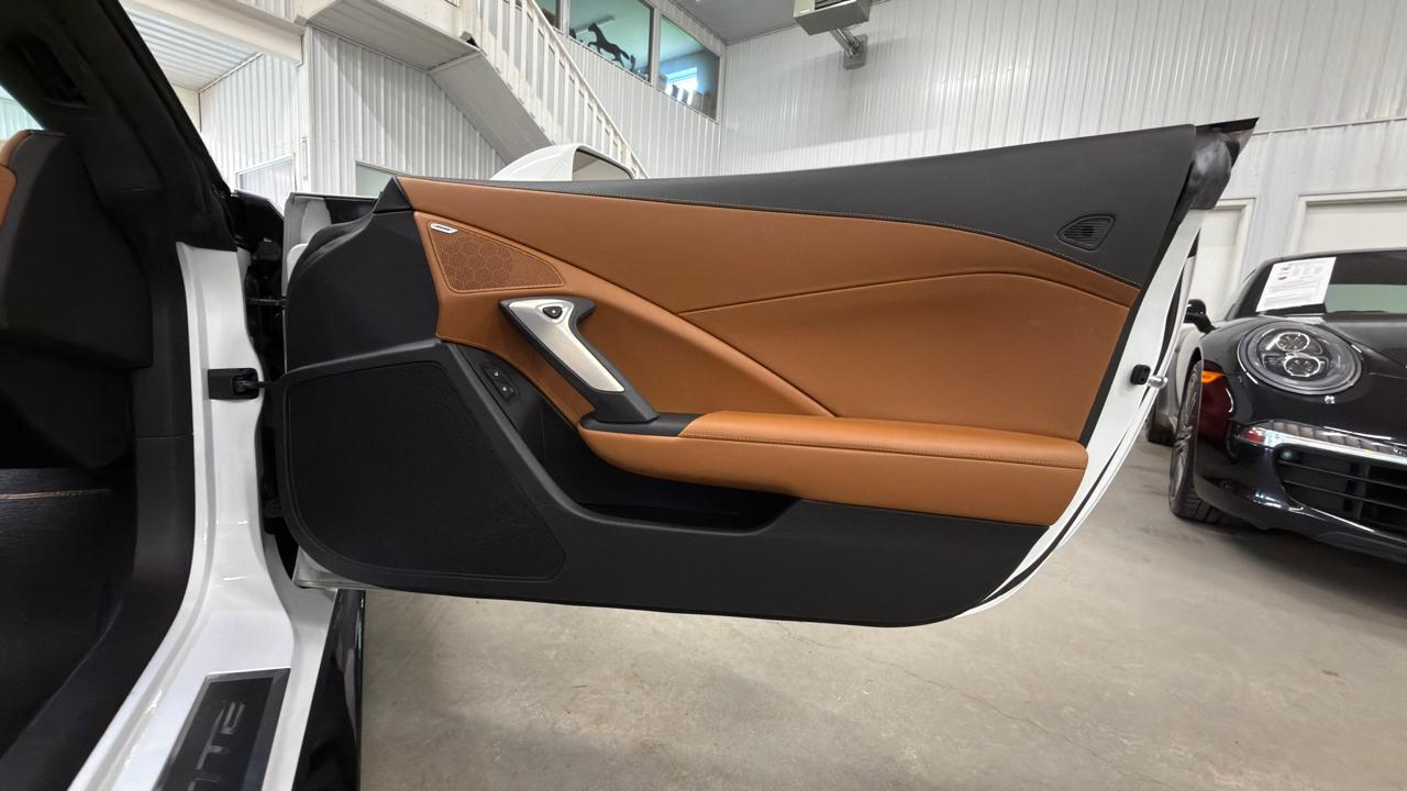 Chevrolet Corvette Stingray 2dr Z51 Cpe w/3LT 2014