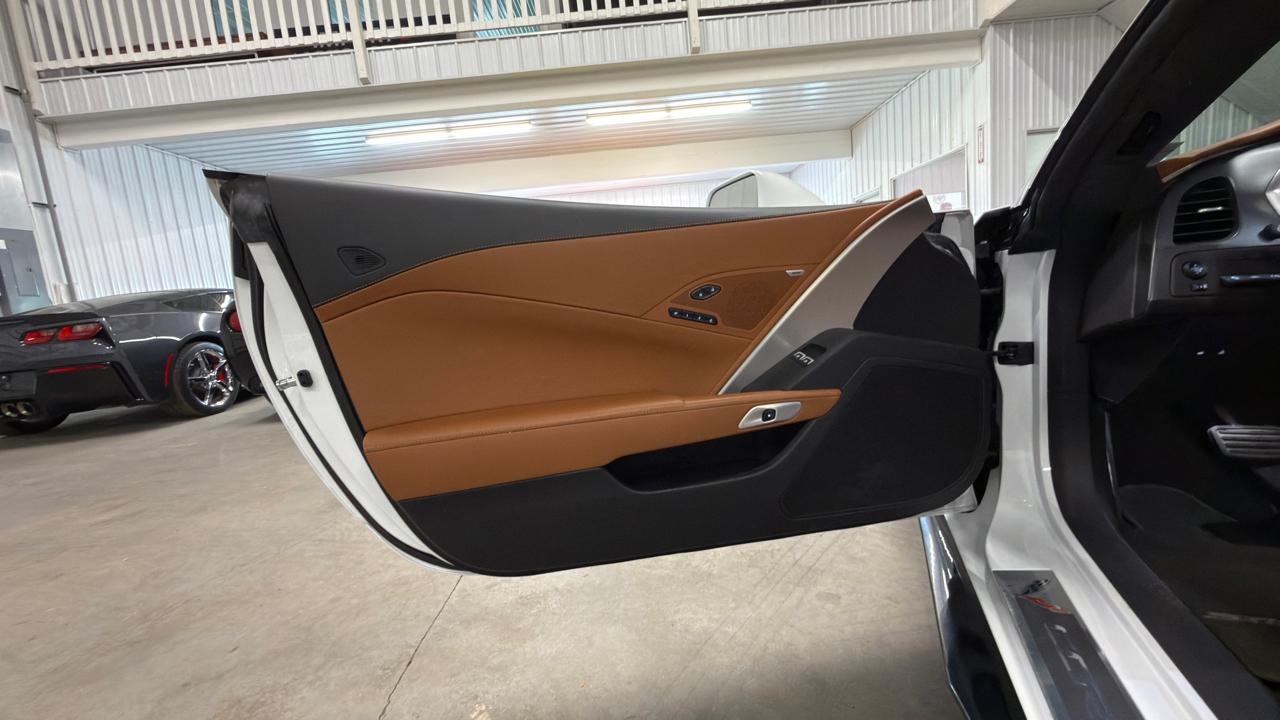 Chevrolet Corvette Stingray 2dr Z51 Cpe w/3LT 2014