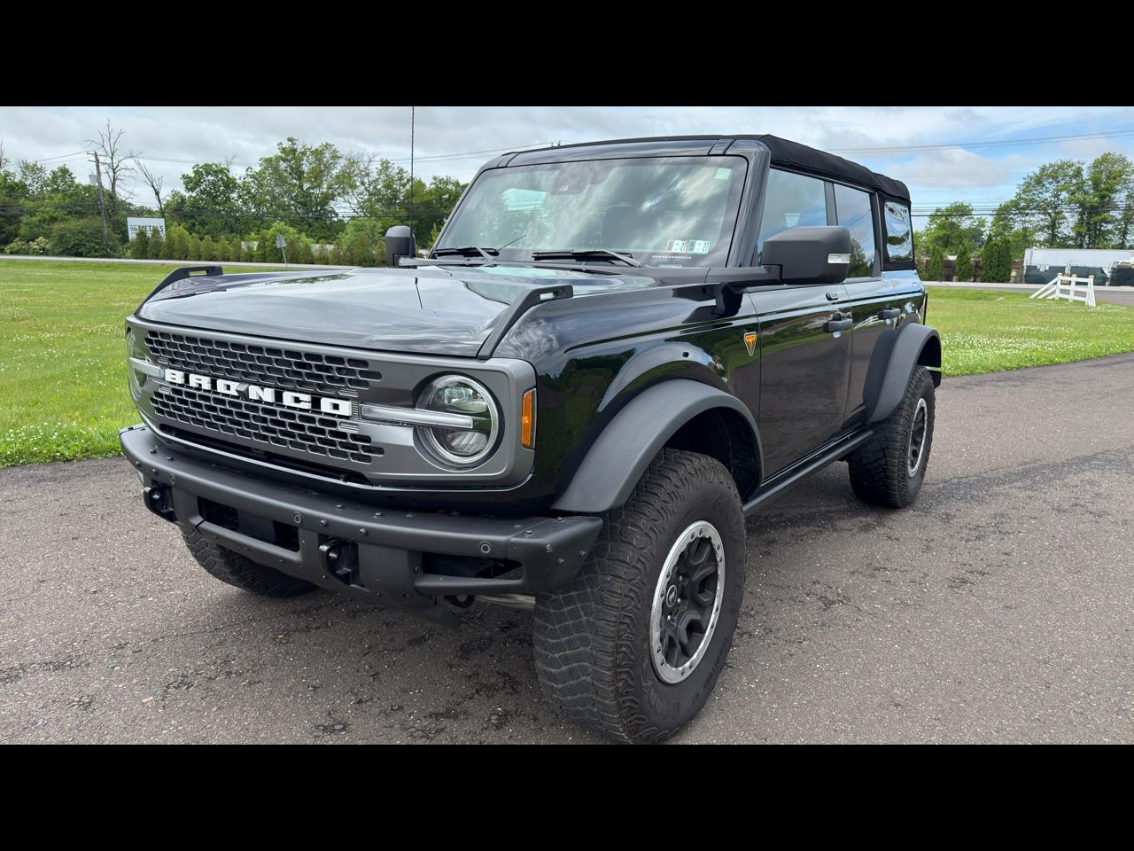 2023 Ford Bronco Badlands 4x4's photo
