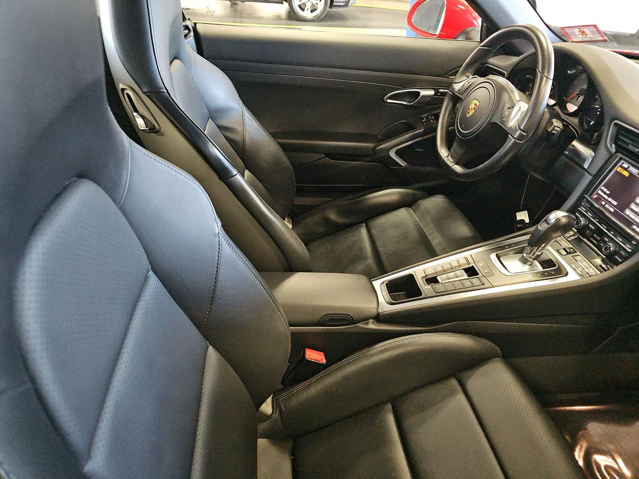 Porsche 911 2dr Cabriolet Carrera 4S 2014