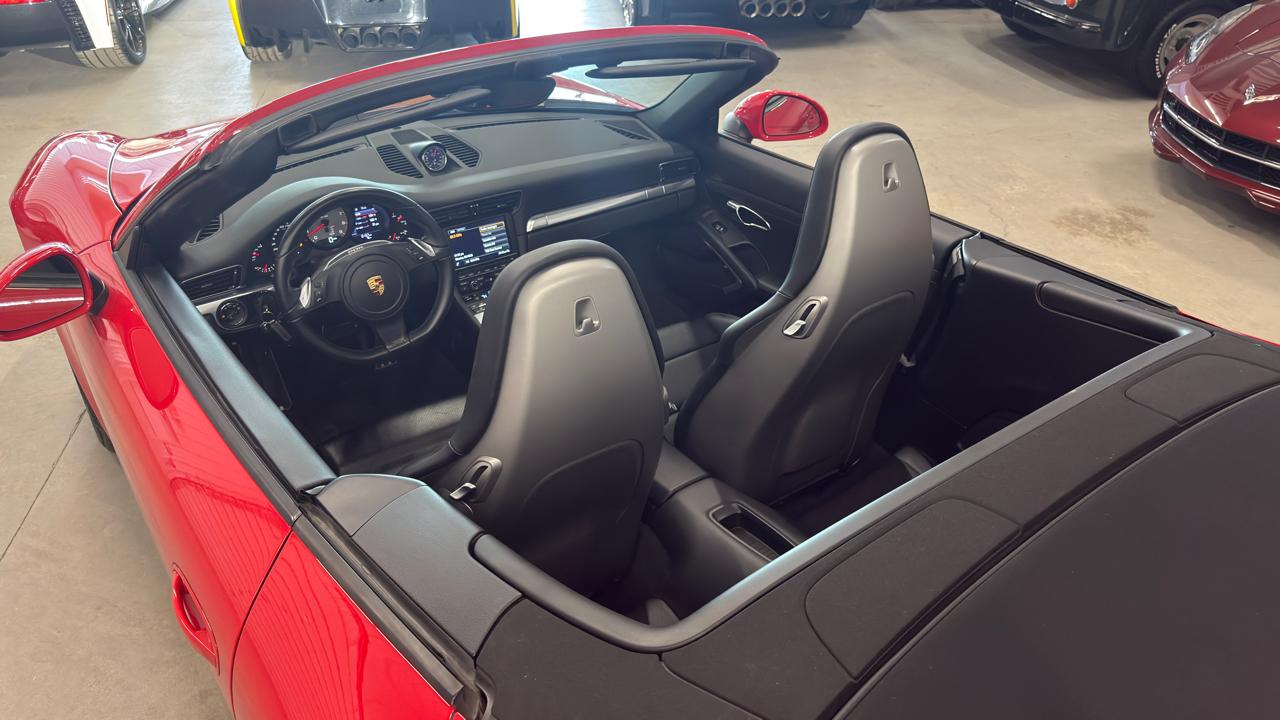 Porsche 911 2dr Cabriolet Carrera 4S 2014