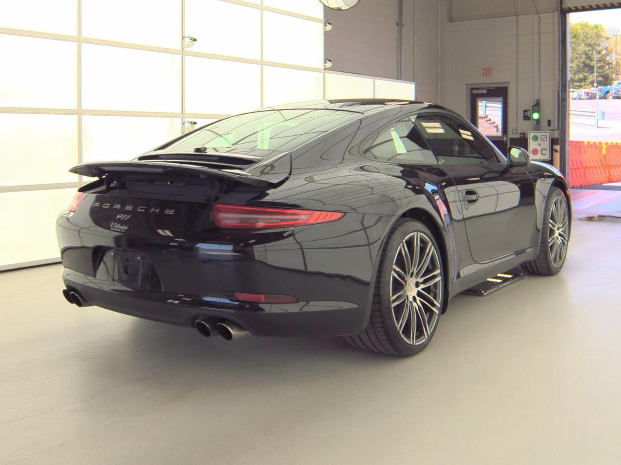 Porsche 911 2dr Cpe Carrera Black Edition 2016