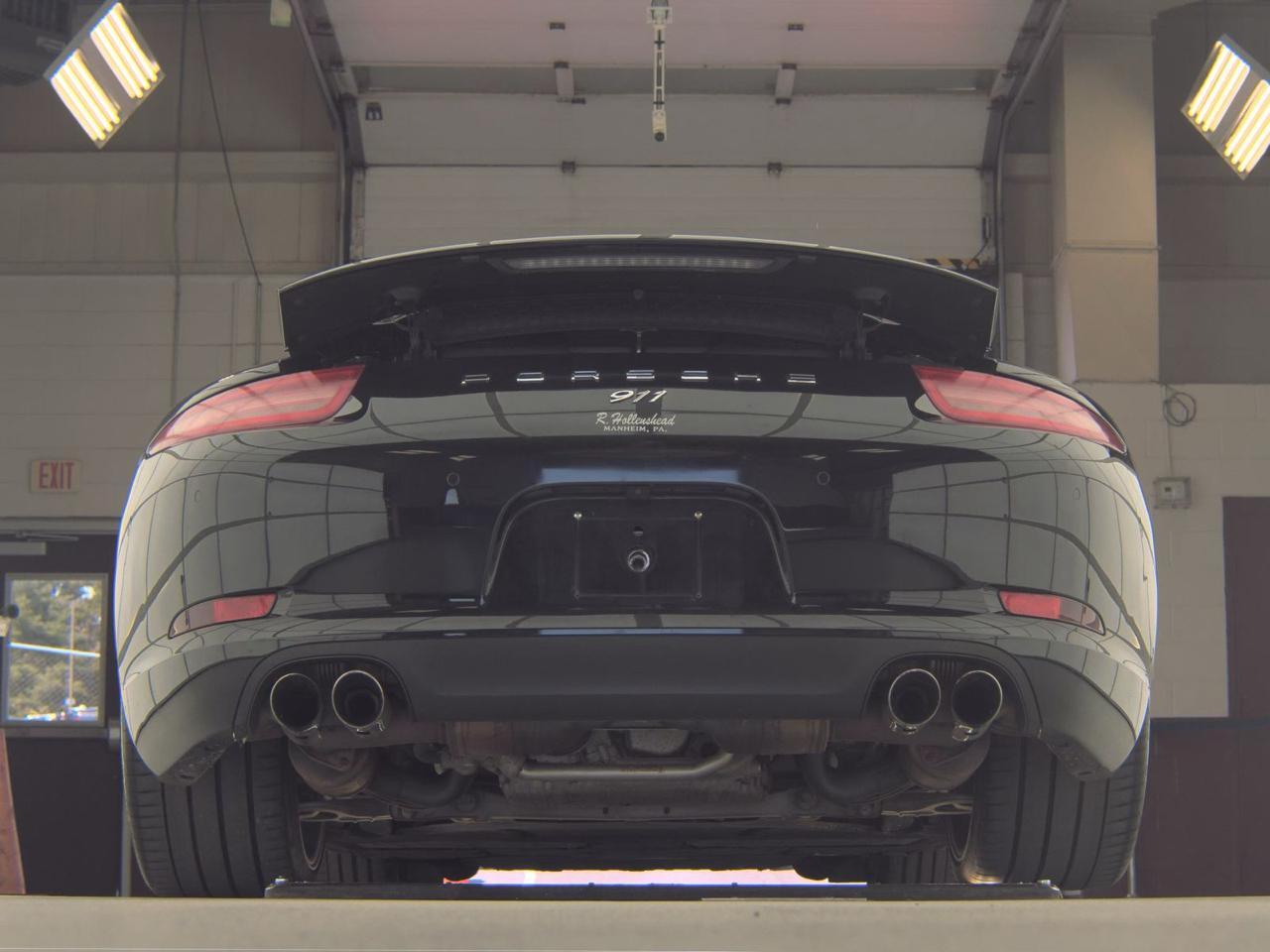 Porsche 911 2dr Cpe Carrera Black Edition 2016