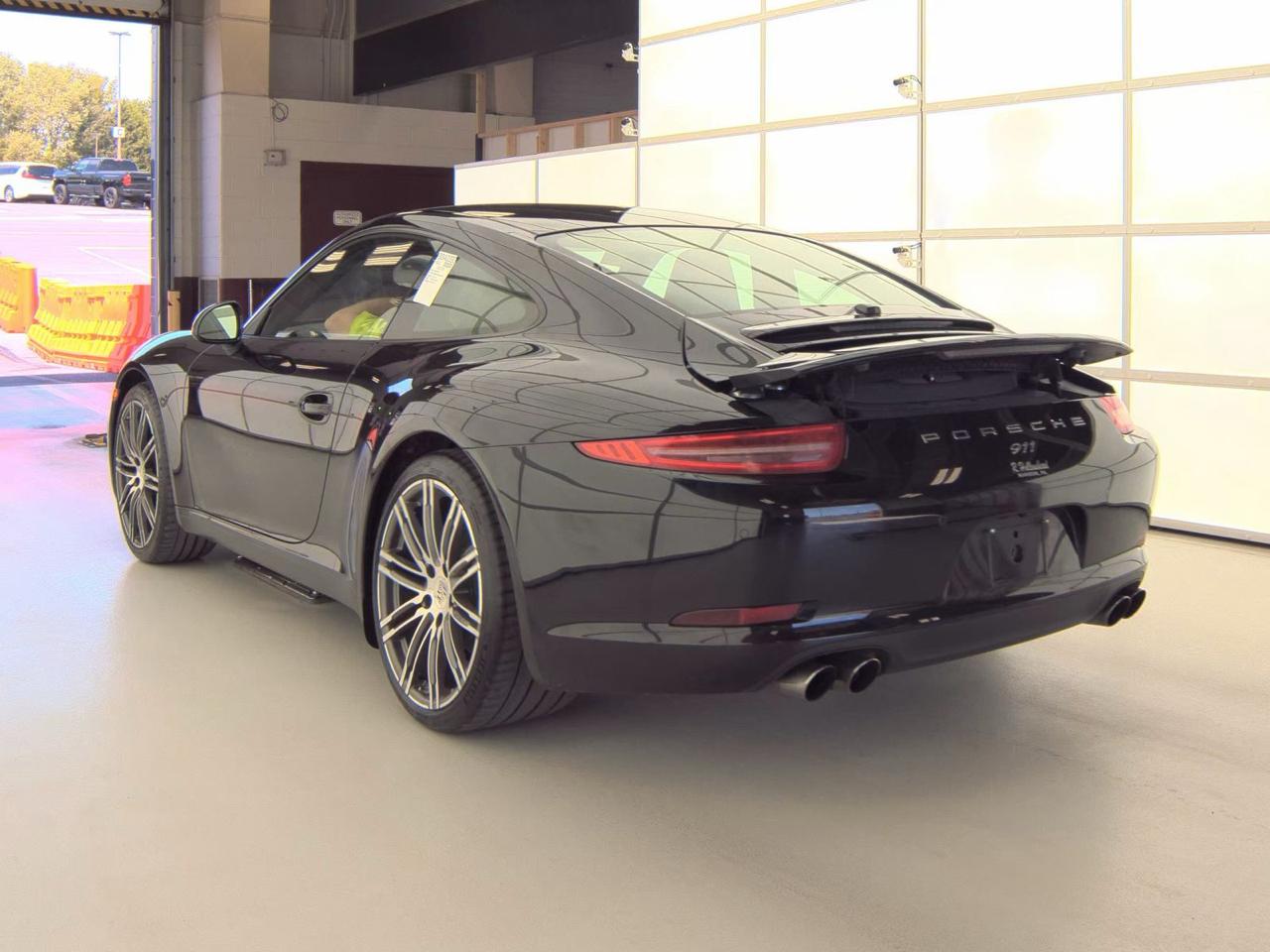 Porsche 911 2dr Cpe Carrera Black Edition 2016