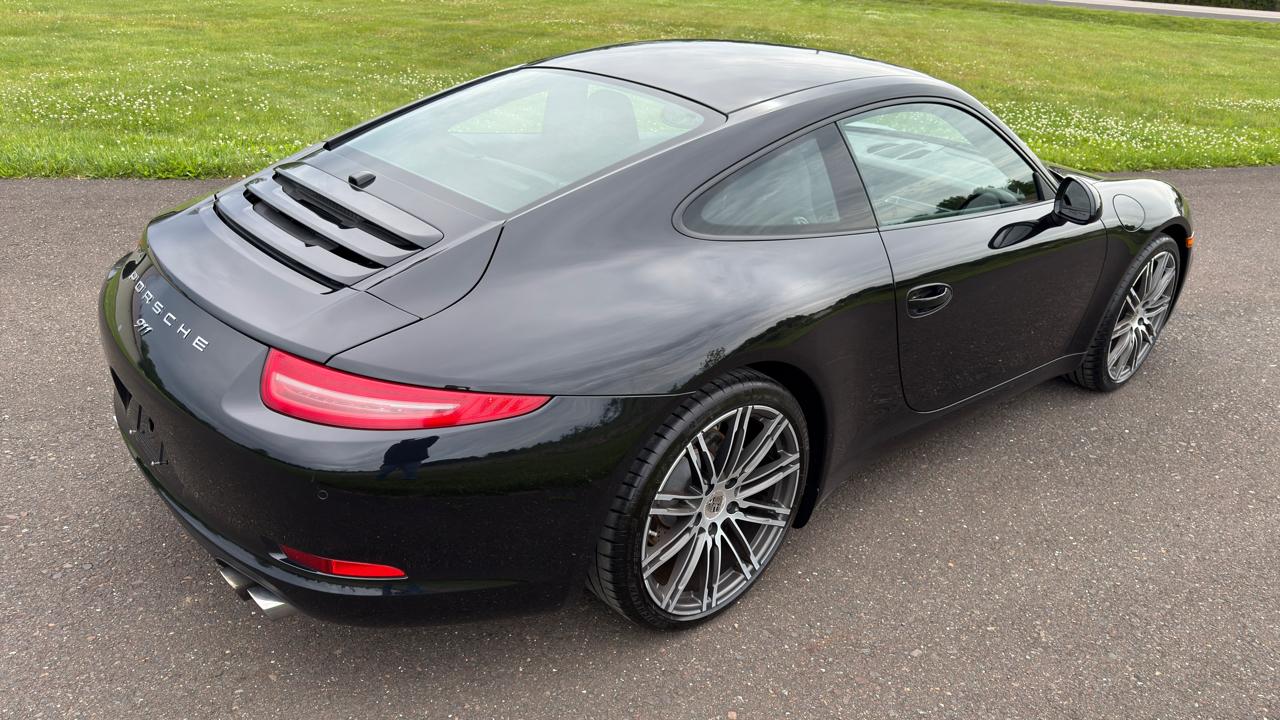Porsche 911 2dr Cpe Carrera Black Edition 2016