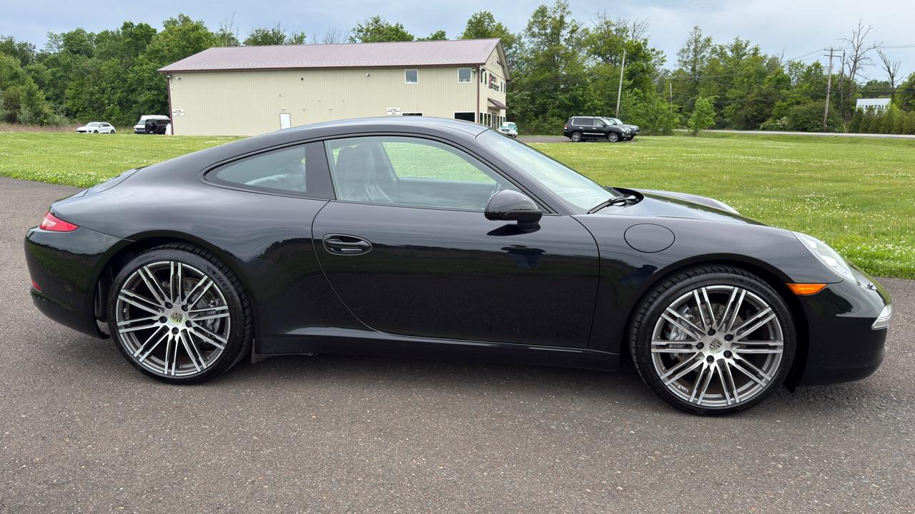 Porsche 911 2dr Cpe Carrera Black Edition 2016