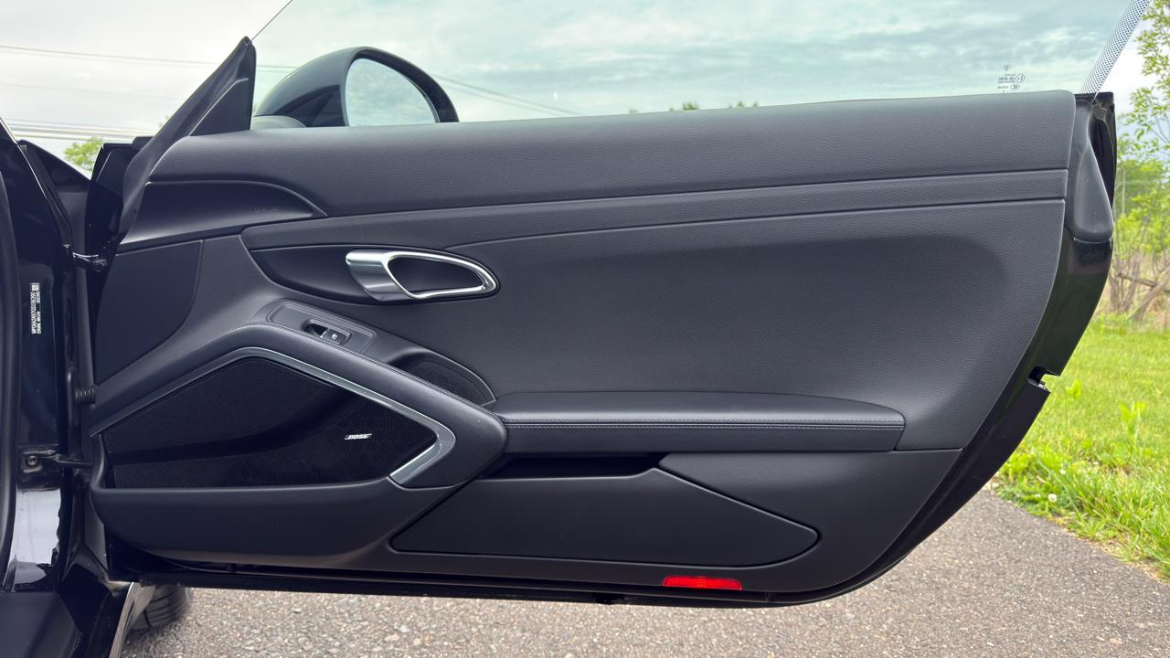 Porsche 911 2dr Cpe Carrera Black Edition 2016