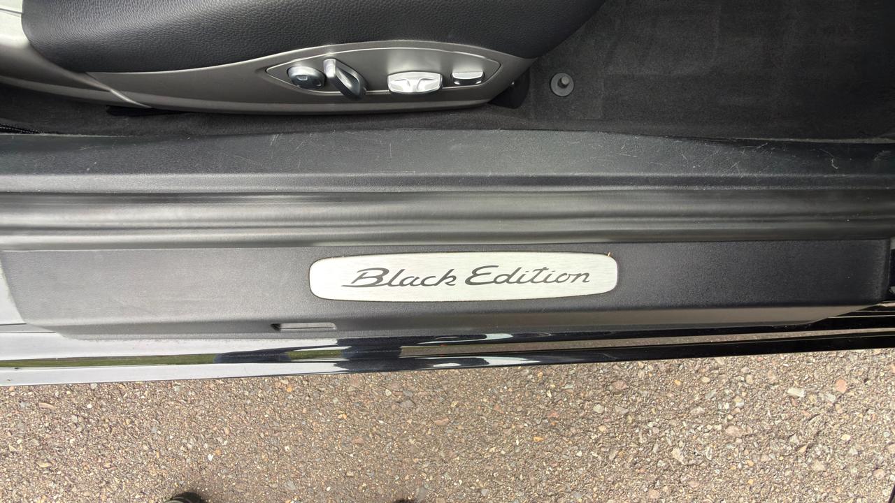 Porsche 911 2dr Cpe Carrera Black Edition 2016