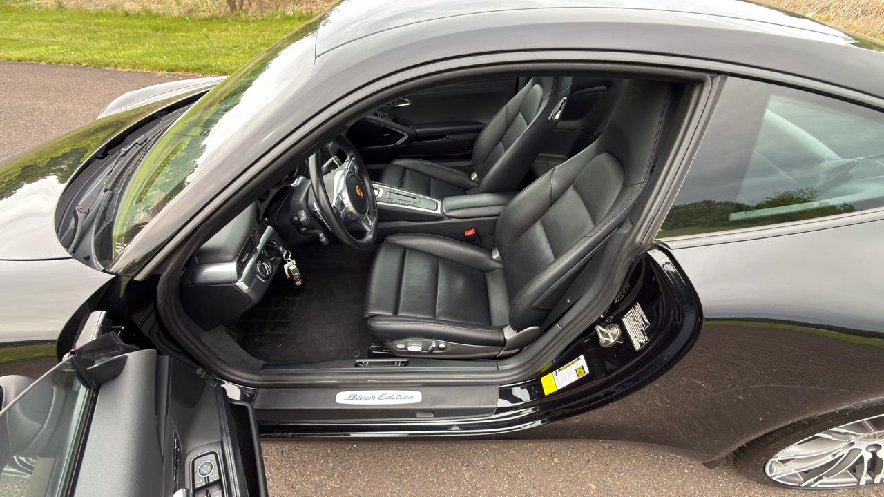 Porsche 911 2dr Cpe Carrera Black Edition 2016