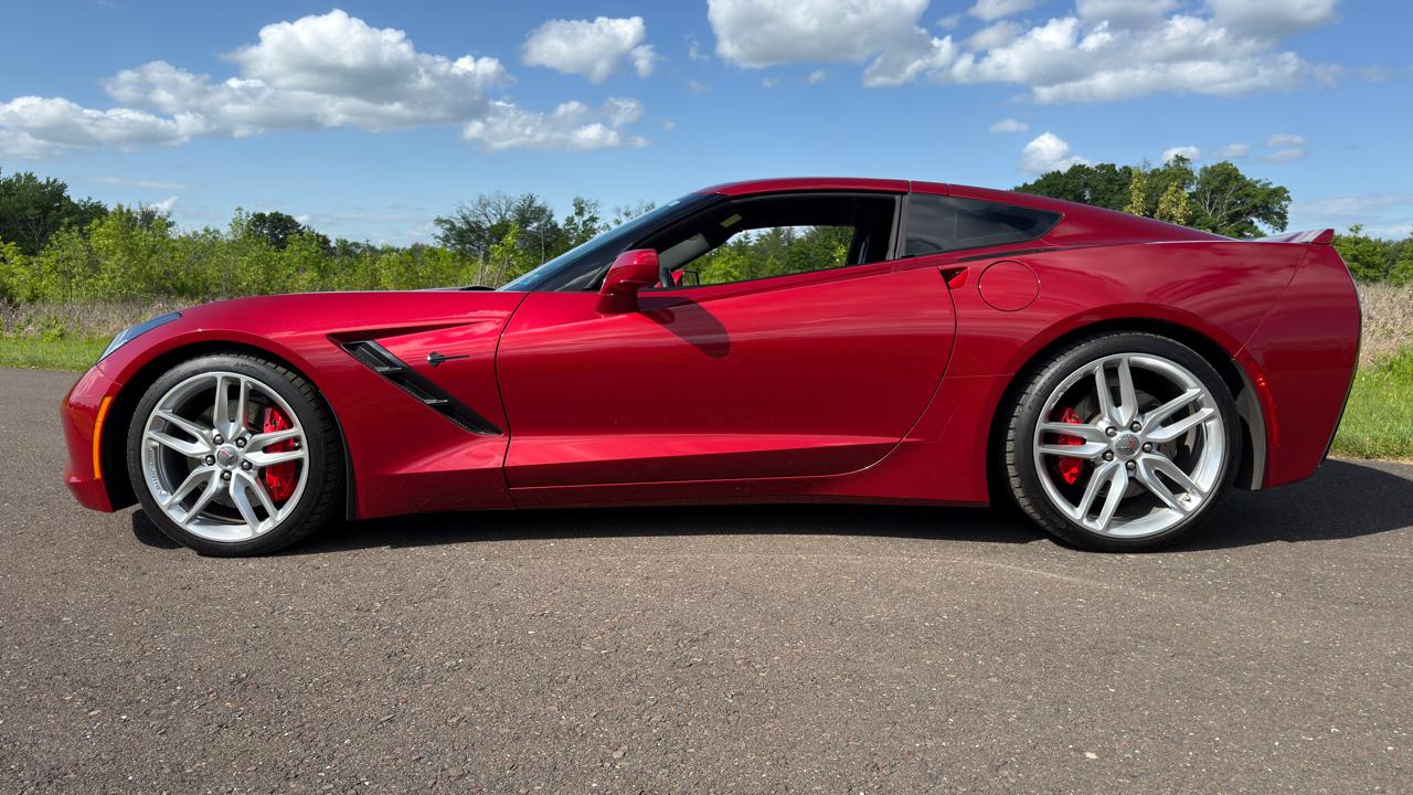 Chevrolet Corvette 2dr Stingray Z51 Cpe w/1LT 2015