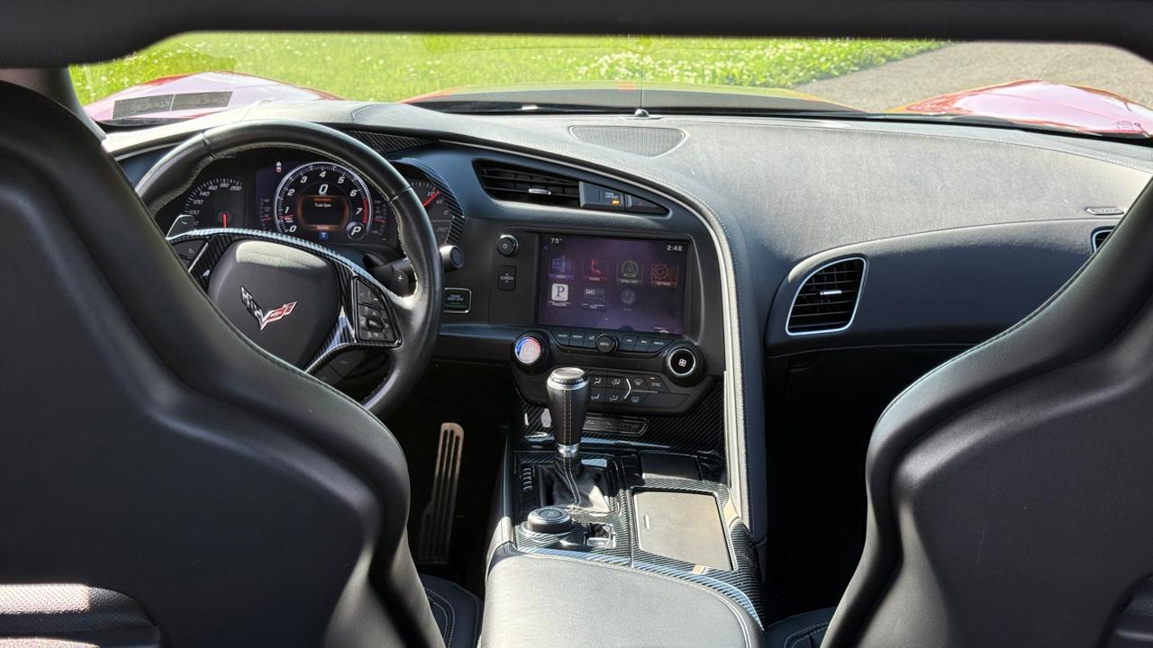 Chevrolet Corvette 2dr Stingray Z51 Cpe w/1LT 2015