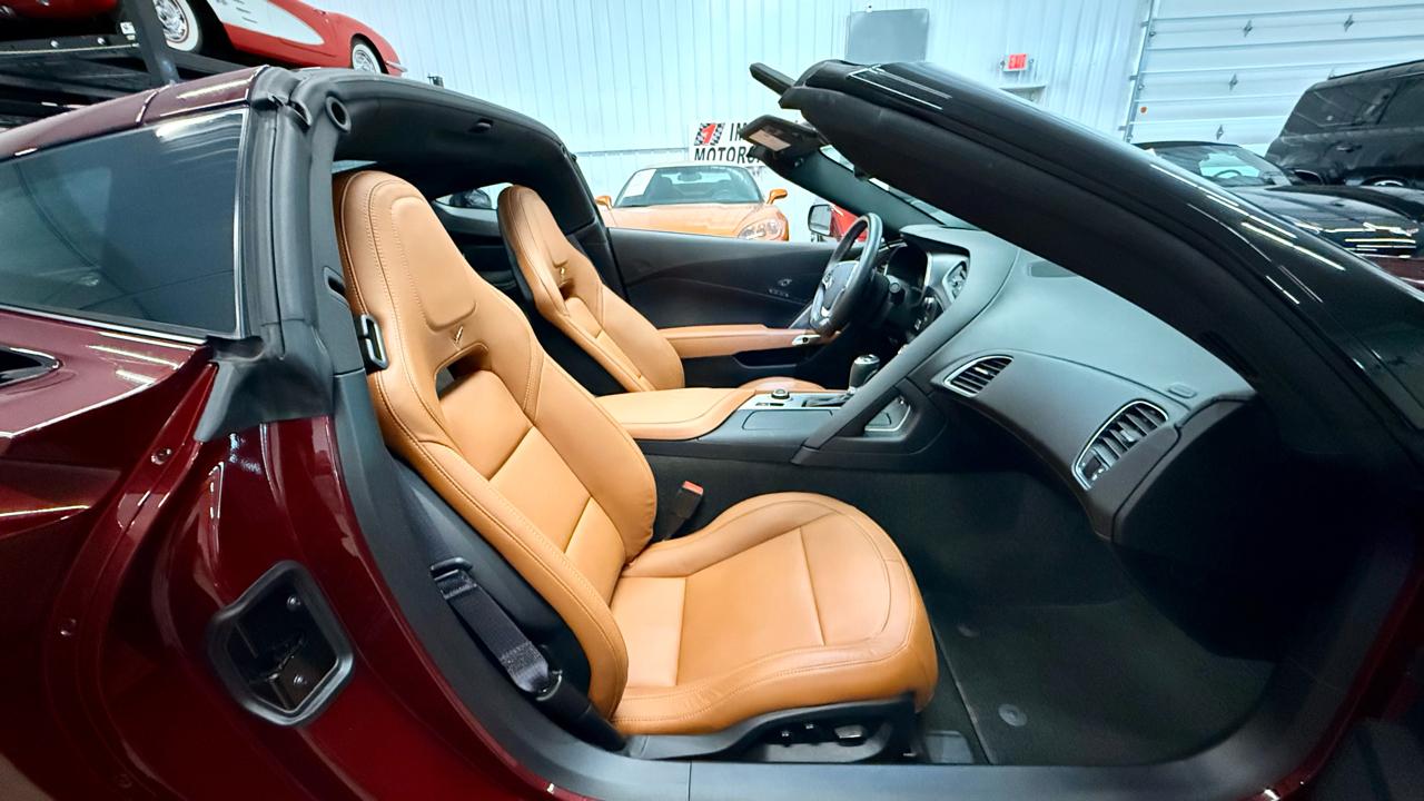 Chevrolet Corvette 2dr Stingray Z51 Cpe w/2LT 2016