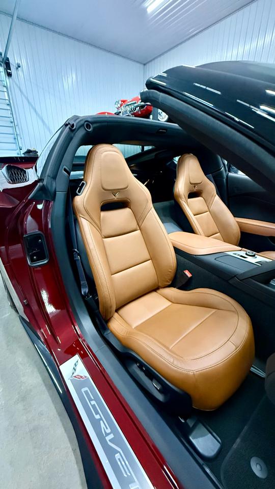 Chevrolet Corvette 2dr Stingray Z51 Cpe w/2LT 2016