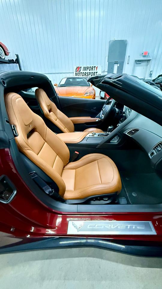 Chevrolet Corvette 2dr Stingray Z51 Cpe w/2LT 2016