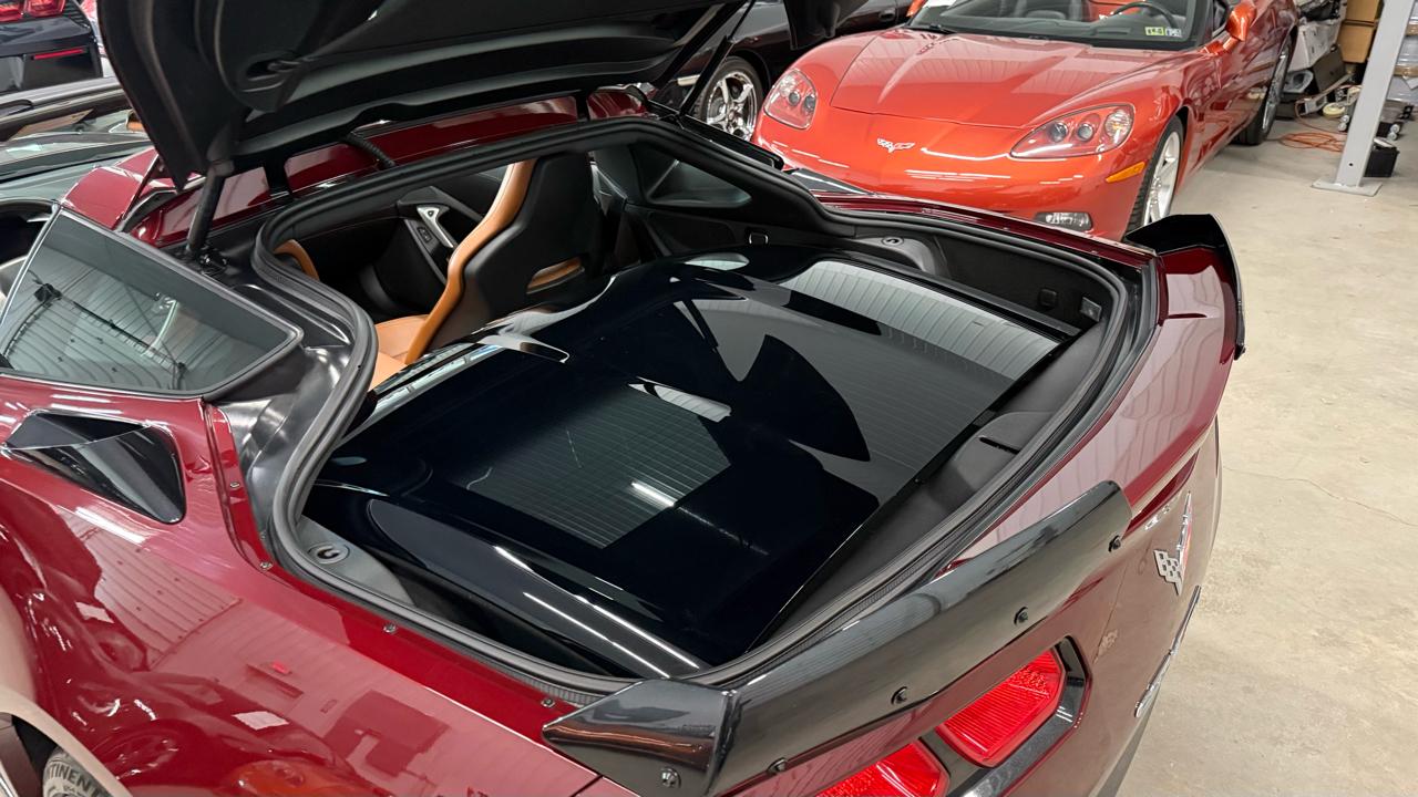 Chevrolet Corvette 2dr Stingray Z51 Cpe w/2LT 2016