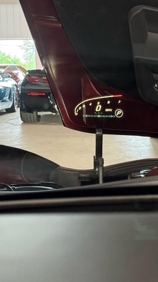 Chevrolet Corvette 2dr Stingray Z51 Cpe w/2LT 2016