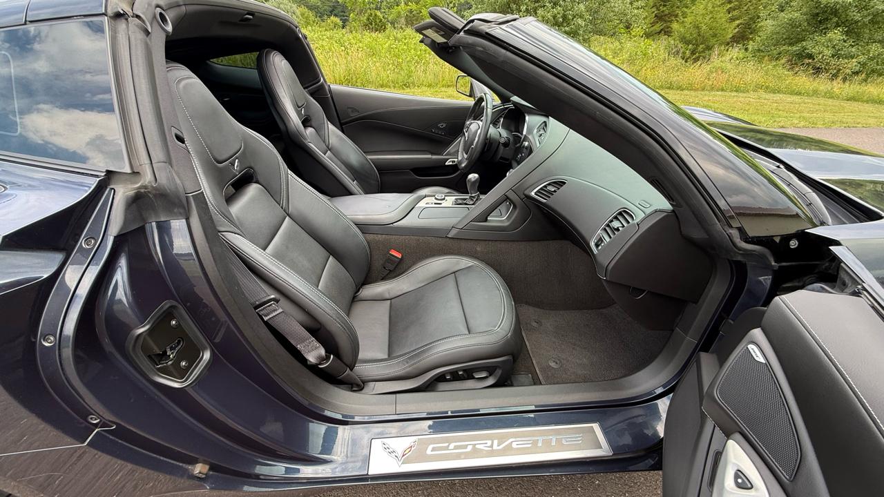 Chevrolet Corvette Stingray 2dr Z51 Cpe w/2LT 2014