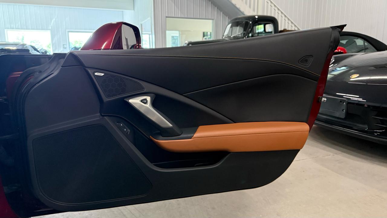 Chevrolet Corvette 2dr Stingray Cpe w/2LT 2016