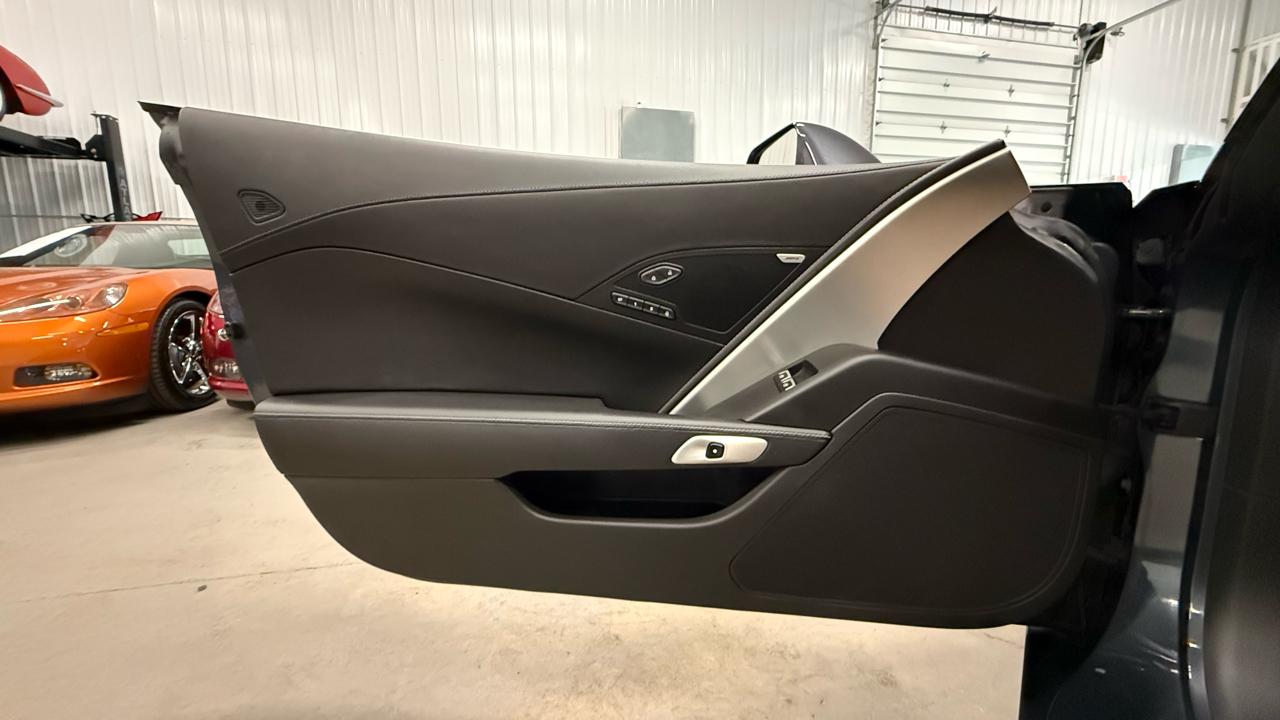 Chevrolet Corvette Stingray 2dr Cpe w/2LT 2014