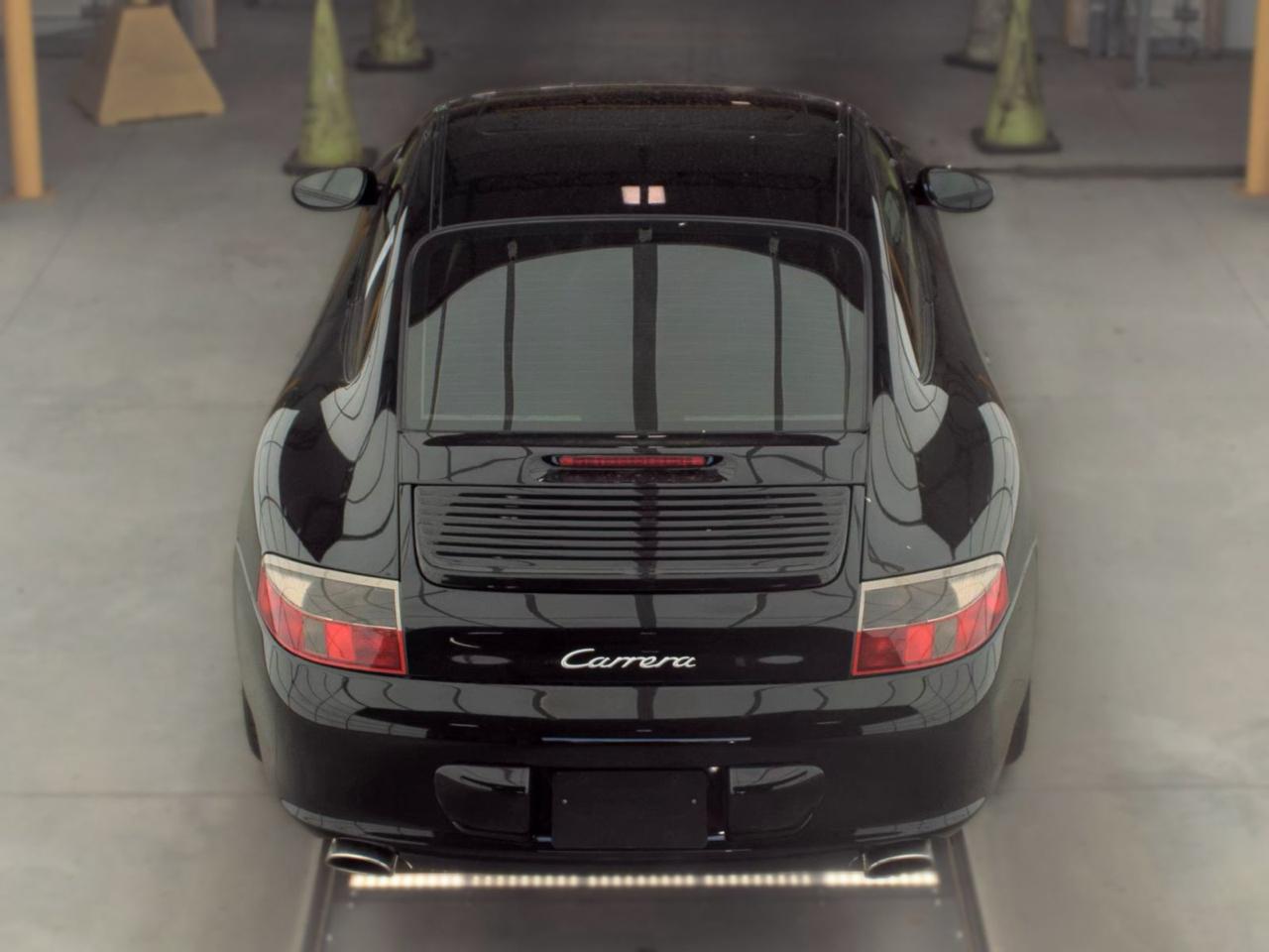 Porsche 911 Carrera  2003