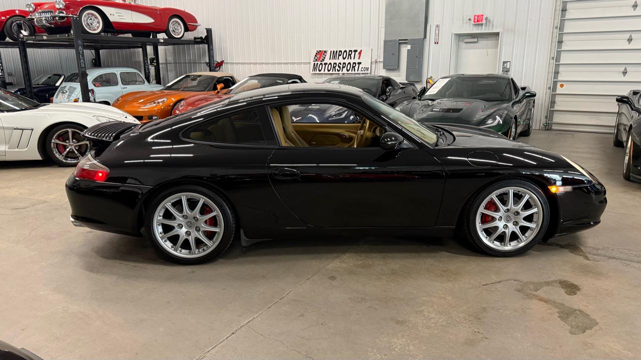 Porsche 911 Carrera  2003