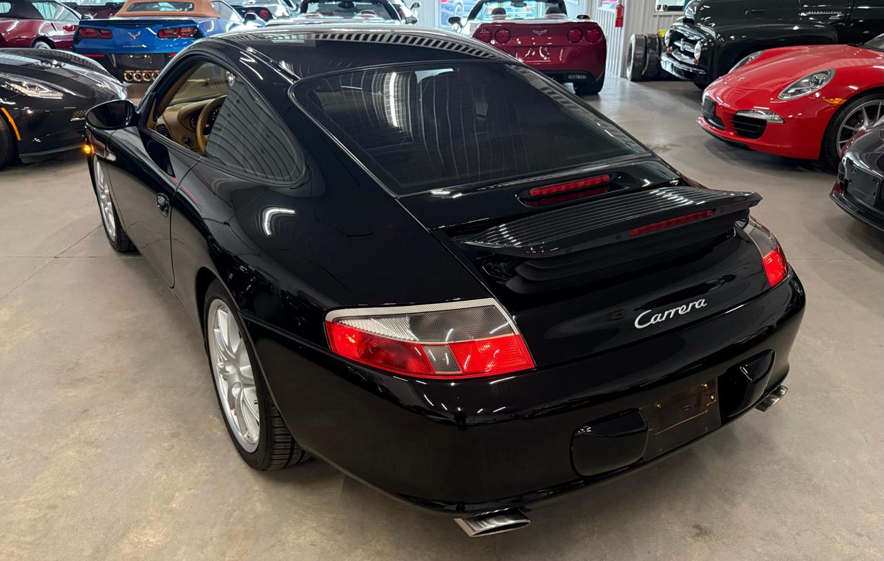 Porsche 911 Carrera  2003