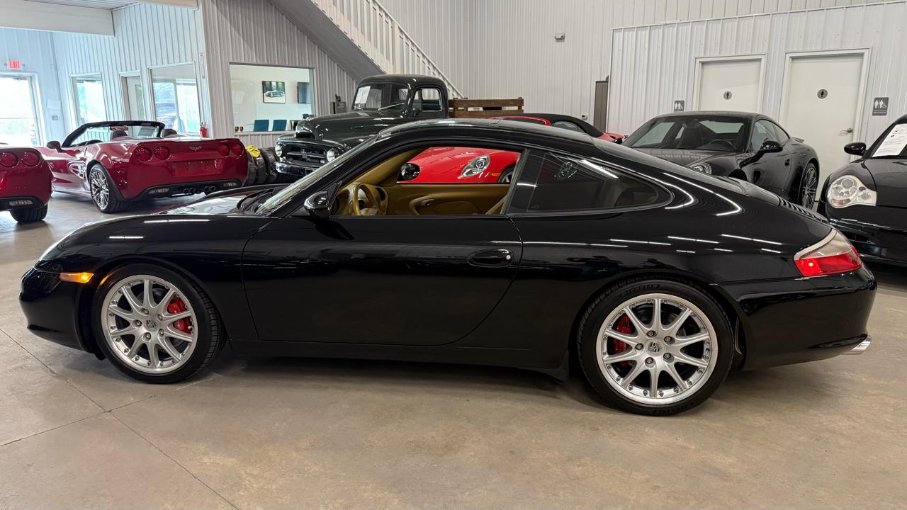 Porsche 911 Carrera  2003