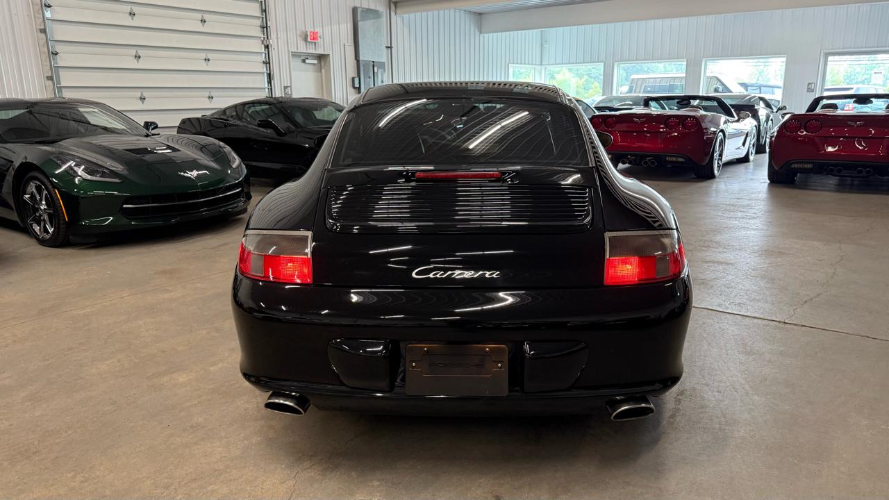 Porsche 911 Carrera  2003