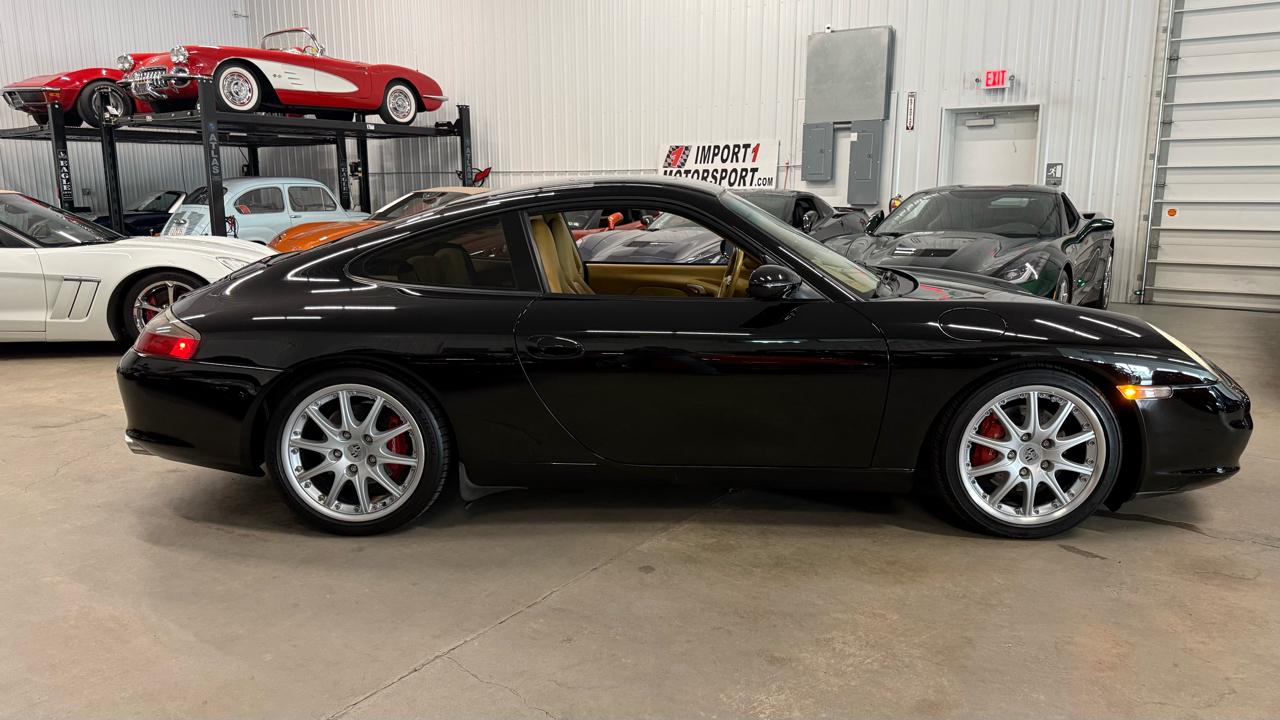 Porsche 911 Carrera  2003