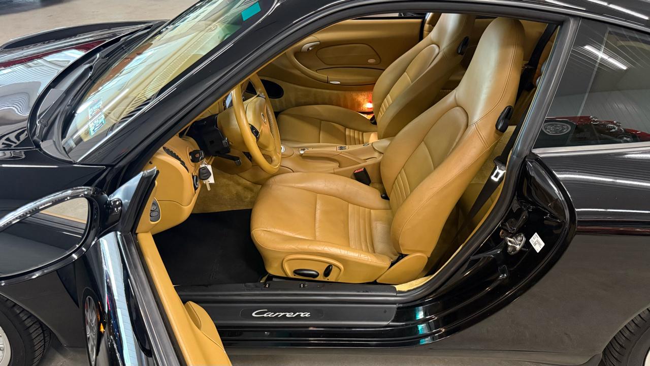 Porsche 911 Carrera  2003
