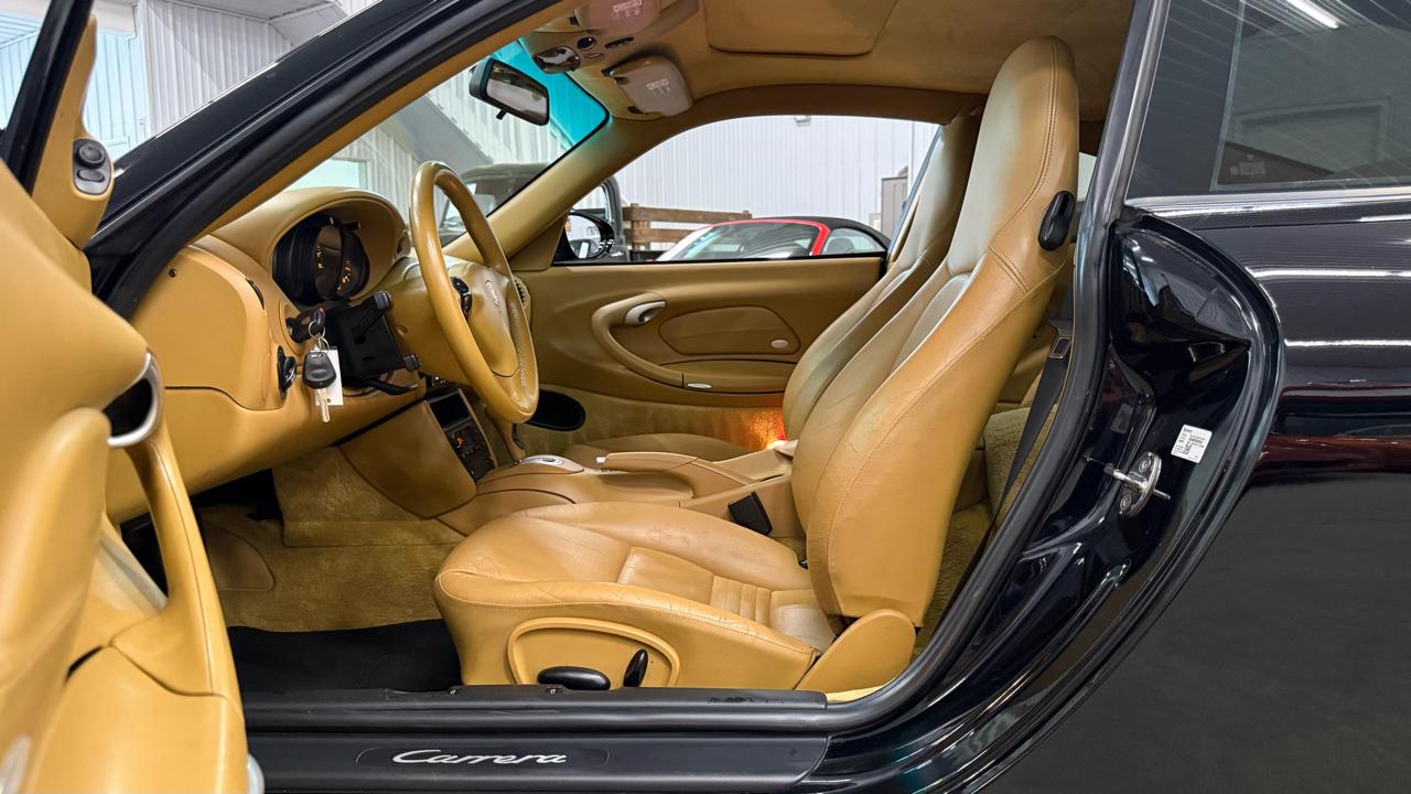 Porsche 911 Carrera  2003