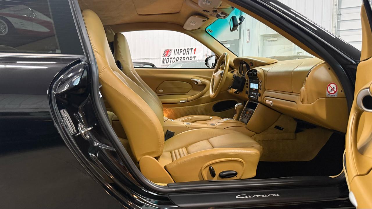 Porsche 911 Carrera  2003