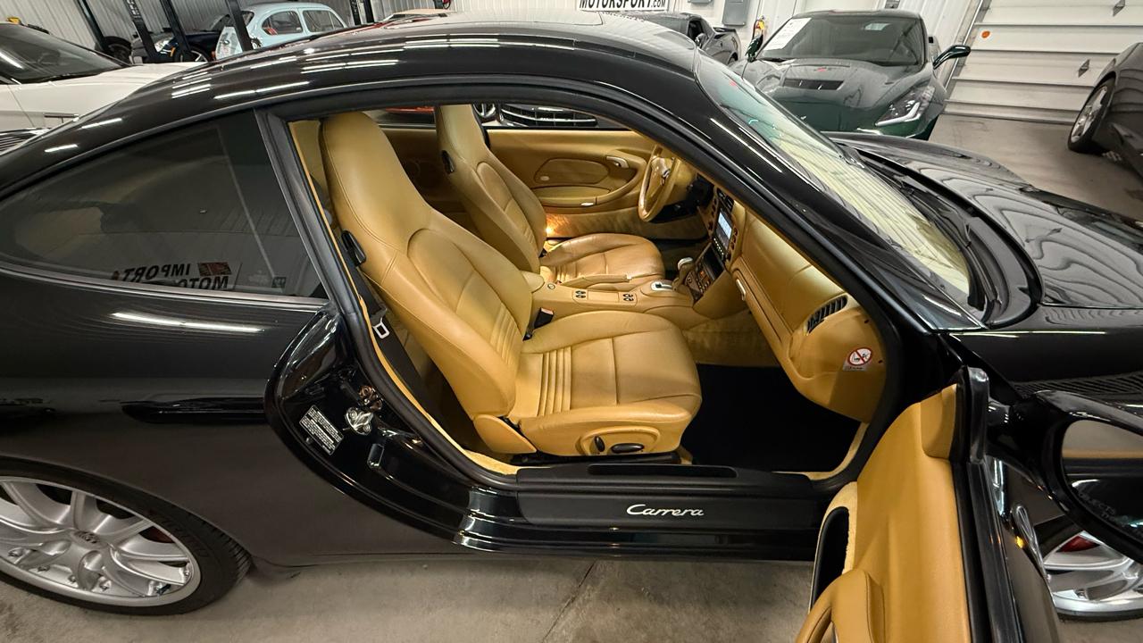 Porsche 911 Carrera  2003