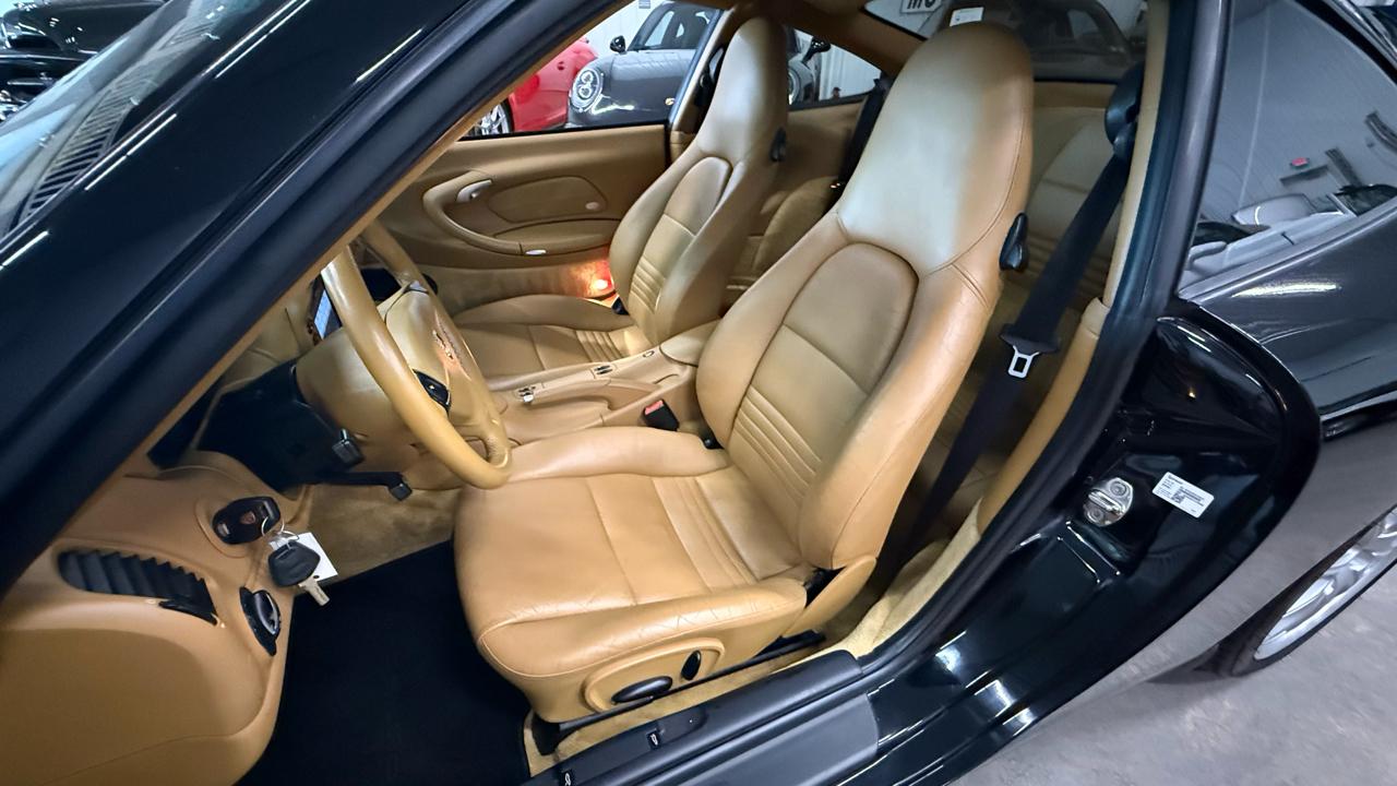 Porsche 911 Carrera  2003
