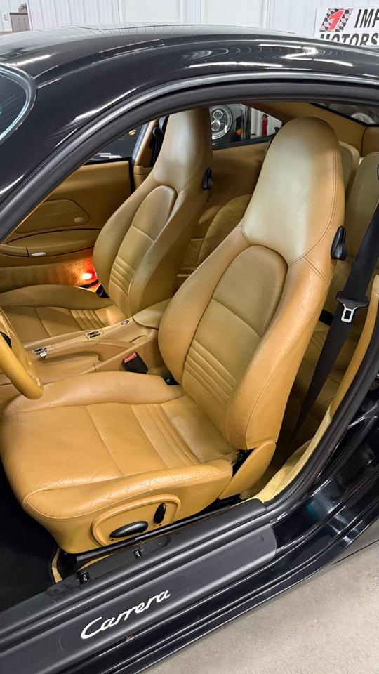 Porsche 911 Carrera  2003