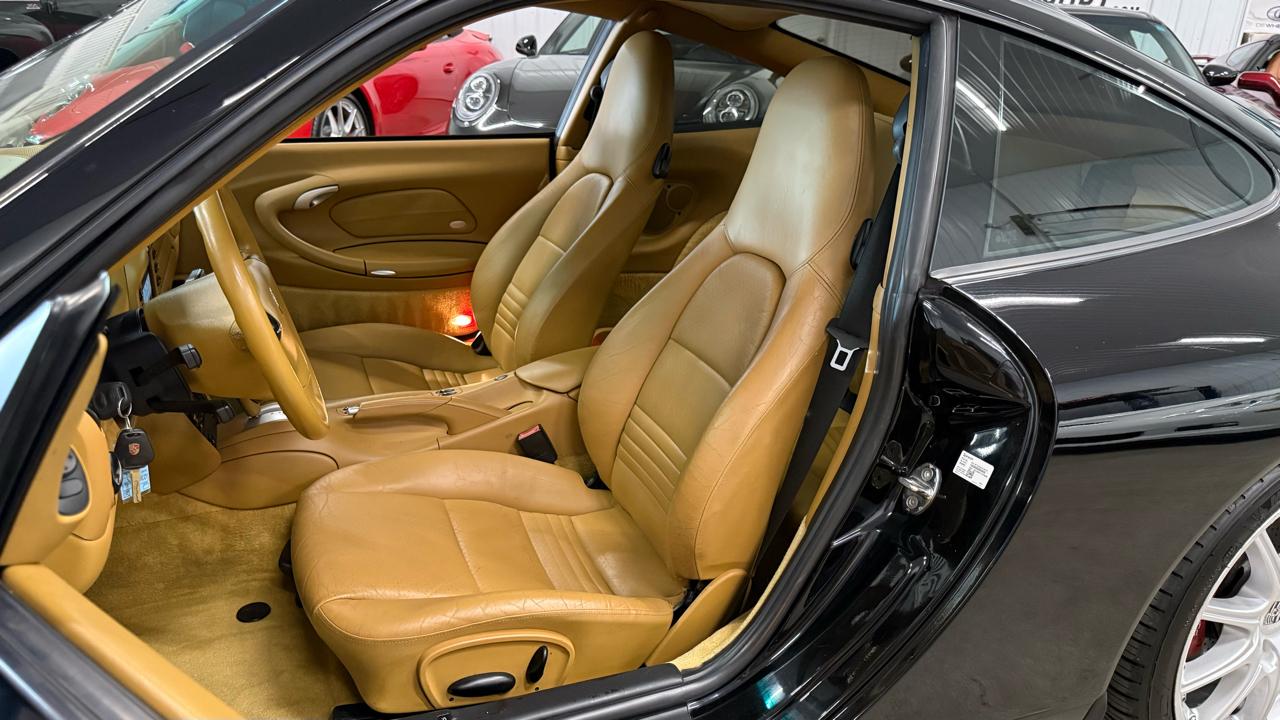Porsche 911 Carrera  2003