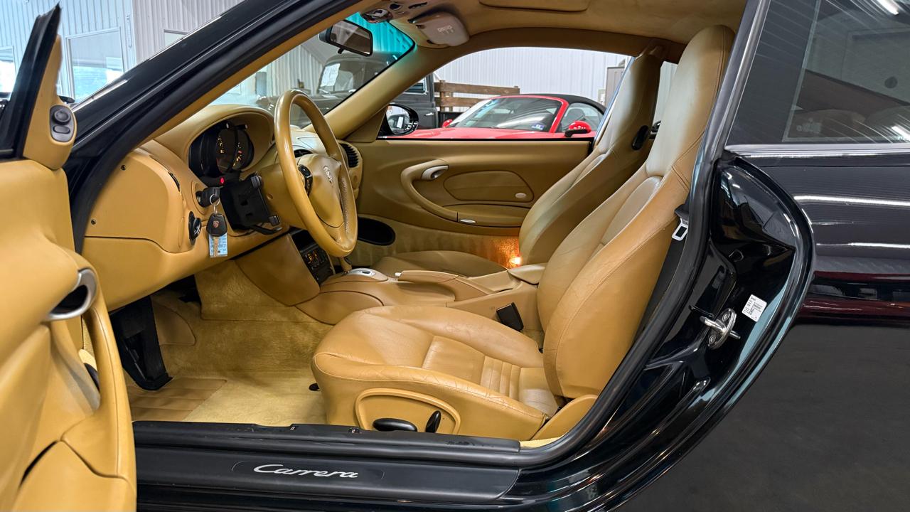 Porsche 911 Carrera  2003