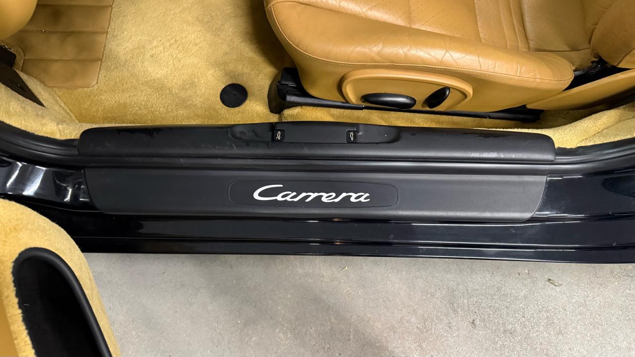 Porsche 911 Carrera  2003