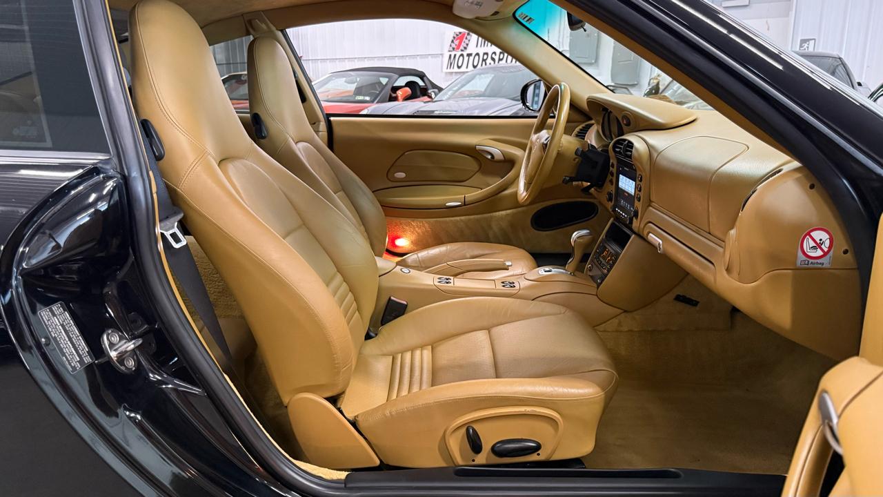 Porsche 911 Carrera  2003