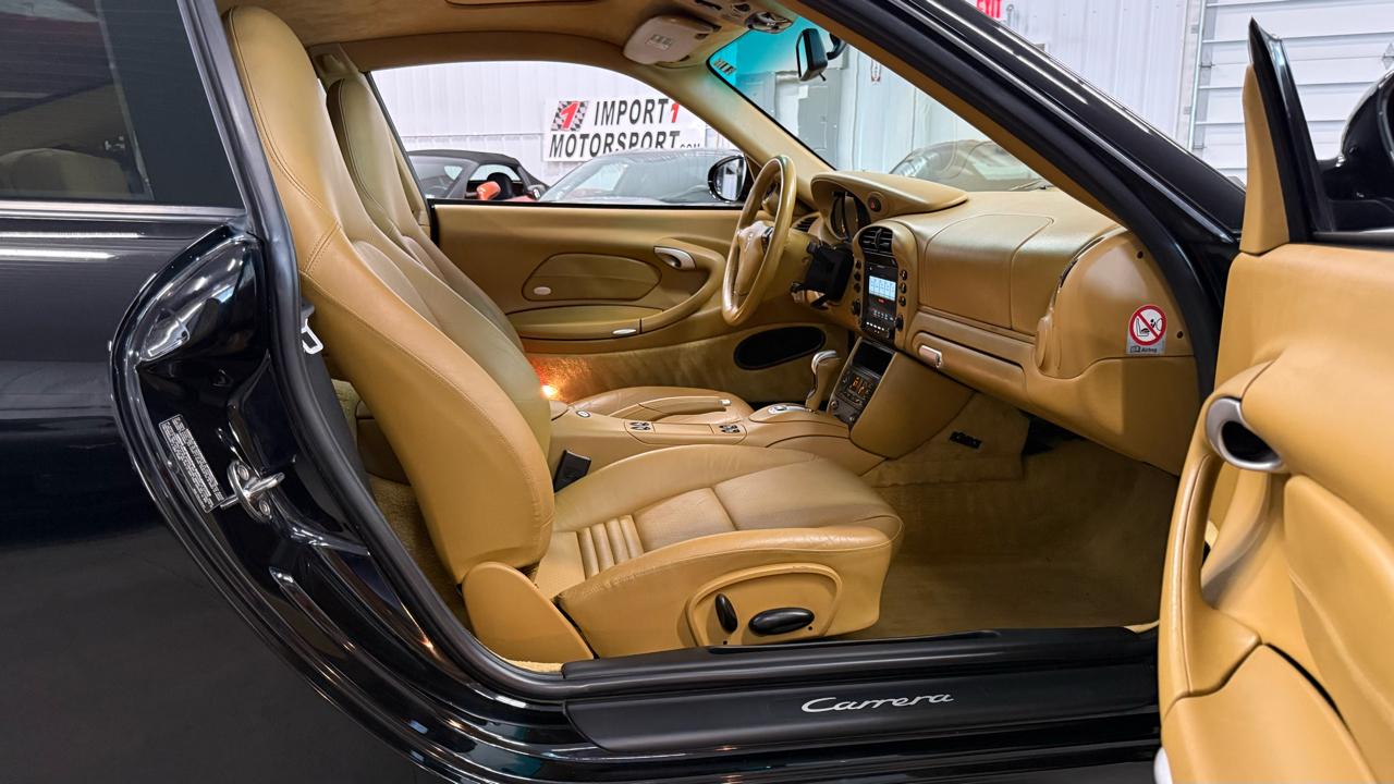Porsche 911 Carrera  2003
