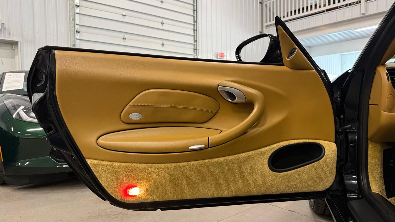 Porsche 911 Carrera  2003