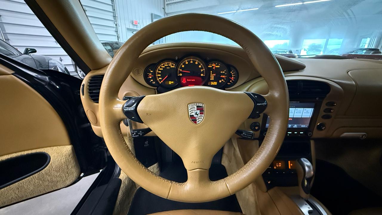 Porsche 911 Carrera  2003