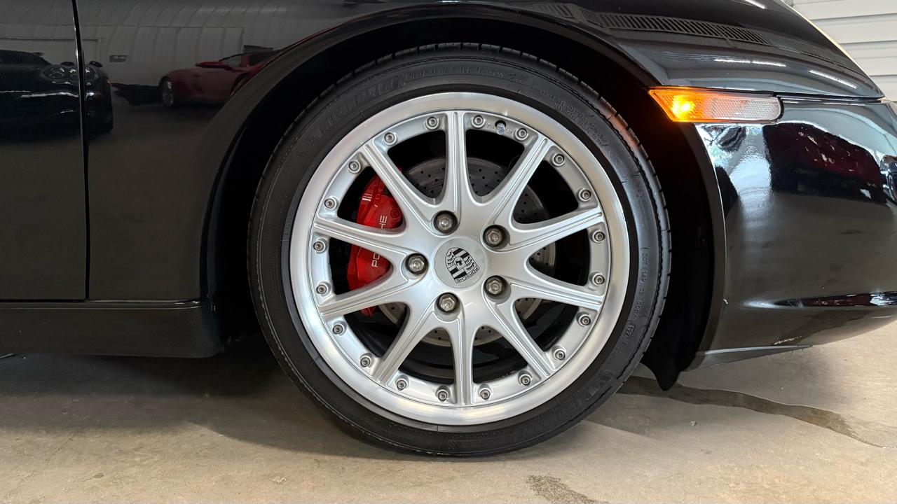 Porsche 911 Carrera  2003