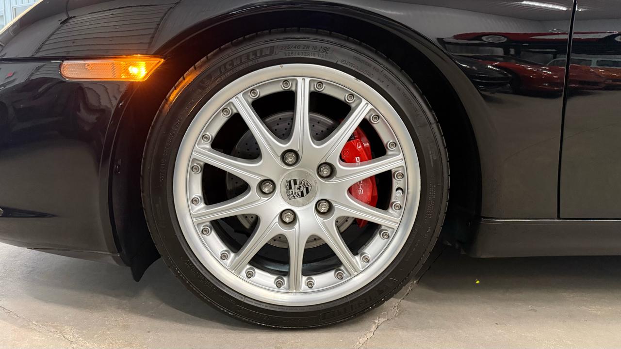 Porsche 911 Carrera  2003